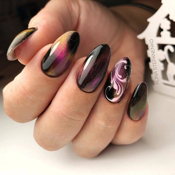 Black Nail Art Design Idea