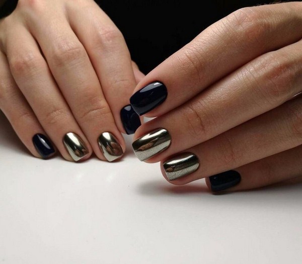 Black Nail Art Design Idea