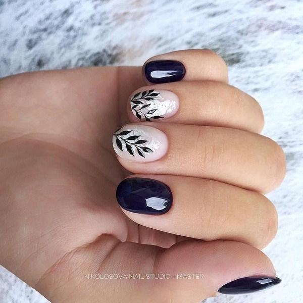 Black Nail Art Design Idea