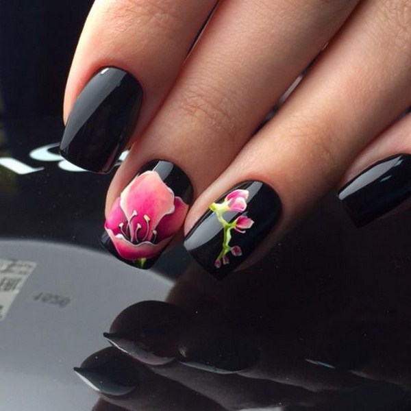 Black Nail Art Design Idea