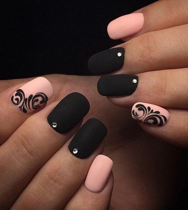 Black Nail Art Design Idea