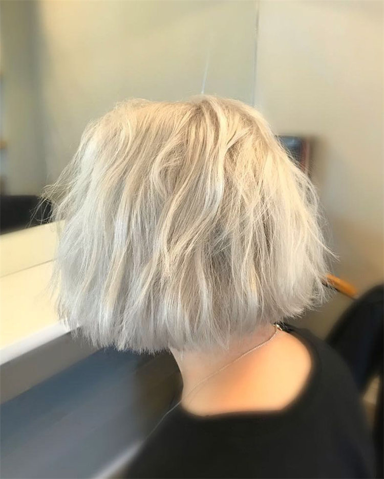 Chic and Stylish Bob Haircuts and Colors for Special Look of 2021; Bob haircut; Bob hairstyles; Haircut; hairstyle #BobHaircut #Hairstyles #Haircut; #BobHairstyles 