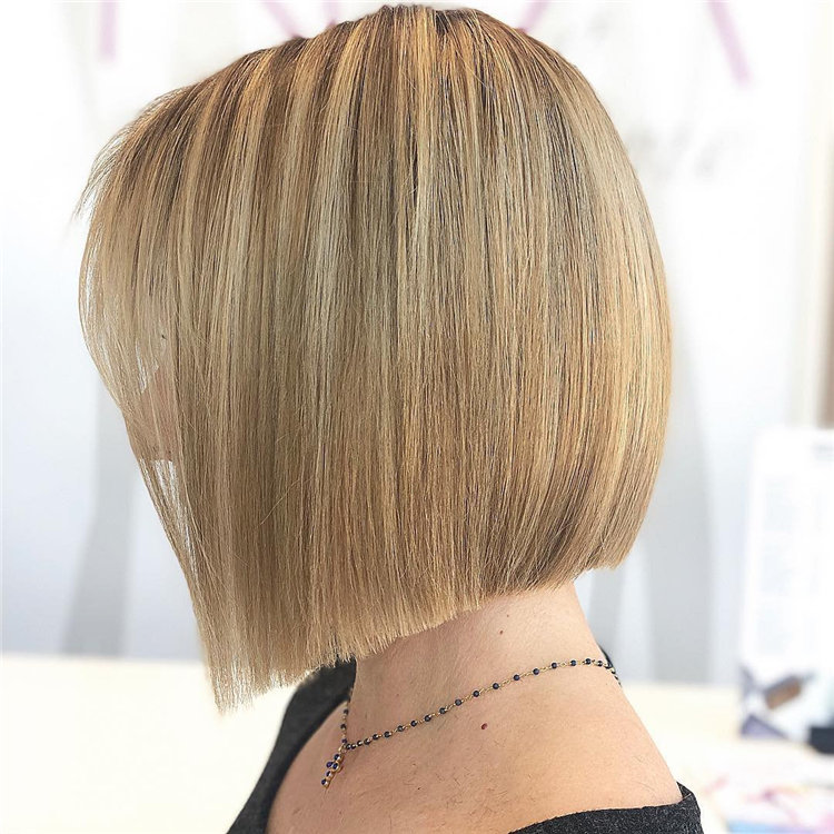 Chic and Stylish Bob Haircuts and Colors for Special Look of 2021; Bob haircut; Bob hairstyles; Haircut; hairstyle #BobHaircut #Hairstyles #Haircut; #BobHairstyles 