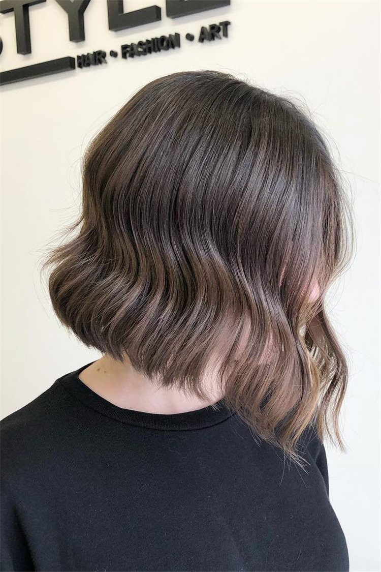 Chic and Stylish Bob Haircuts and Colors for Special Look of 2021; Bob haircut; Bob hairstyles; Haircut; hairstyle #BobHaircut #Hairstyles #Haircut; #BobHairstyles 