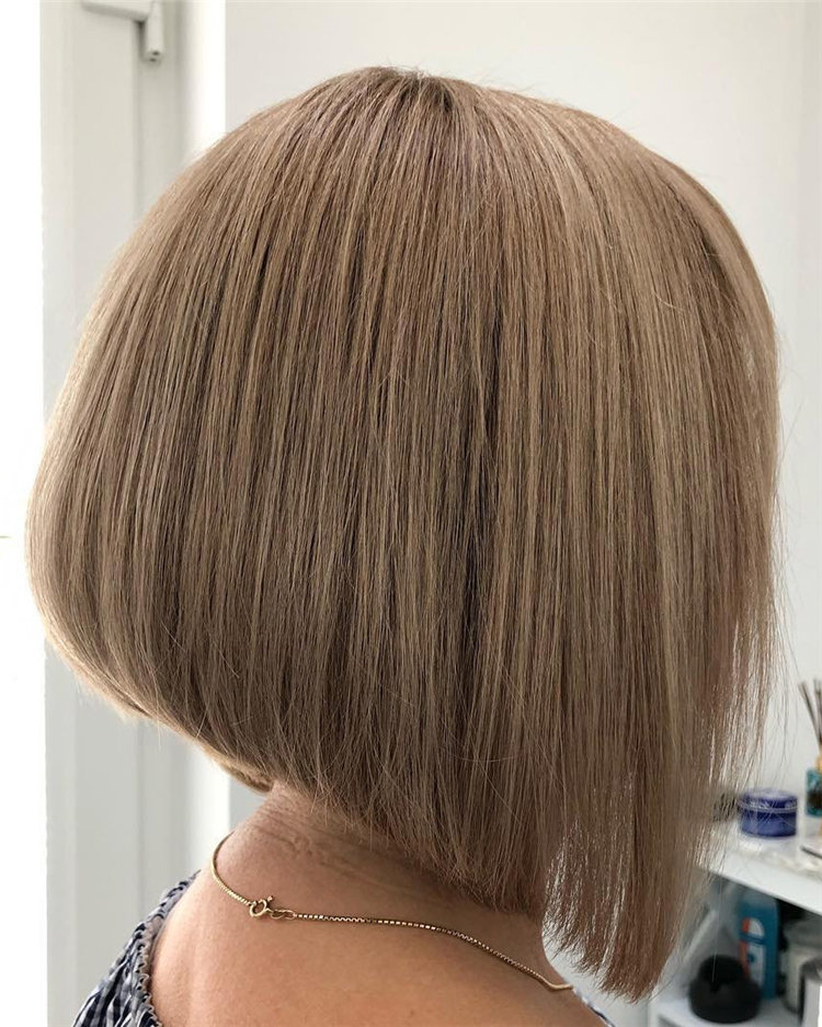 Chic and Stylish Bob Haircuts and Colors for Special Look of 2021; Bob haircut; Bob hairstyles; Haircut; hairstyle #BobHaircut #Hairstyles #Haircut; #BobHairstyles 