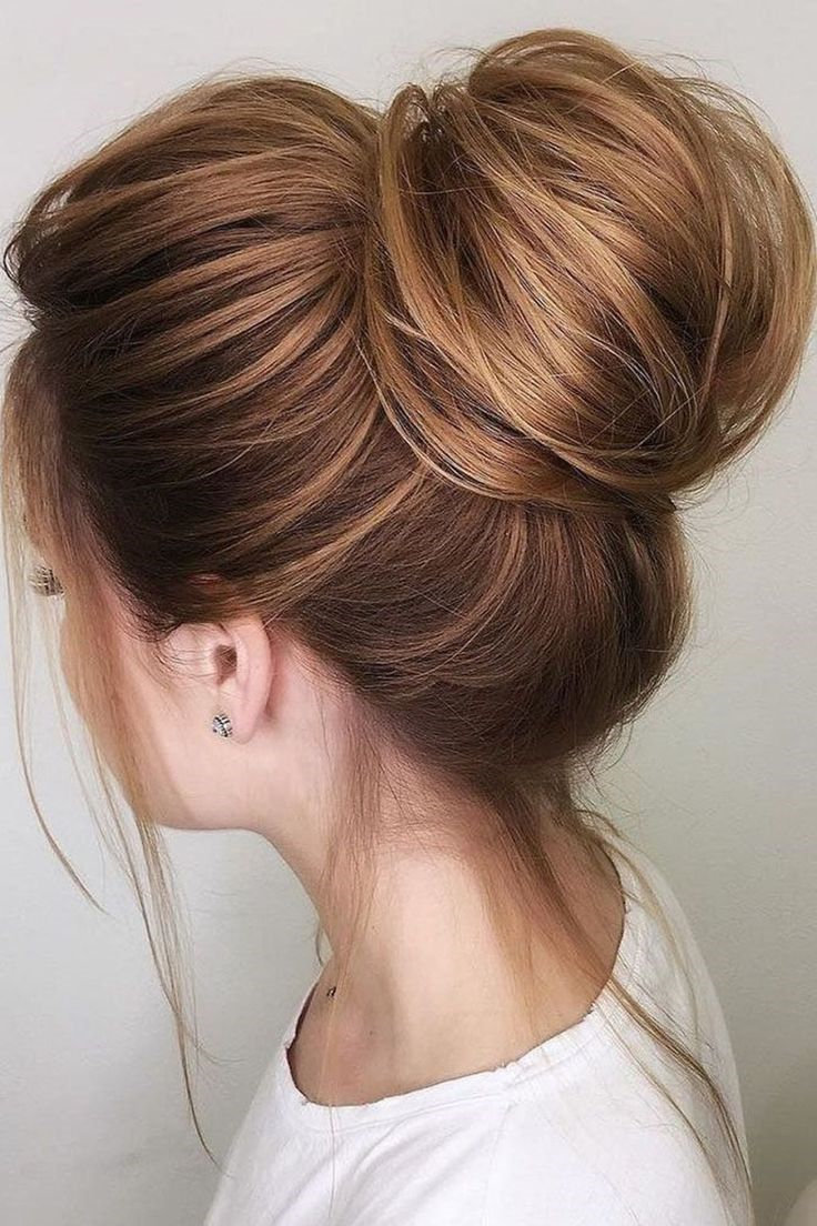 To give you some easy hairstyles inspiration, we have found 60 easy and quick hairstyles. Include easy hairstyles for medium hair, long hair and short hair. Whether you to school or to work these easy hairstyles are sure to draw compliments.