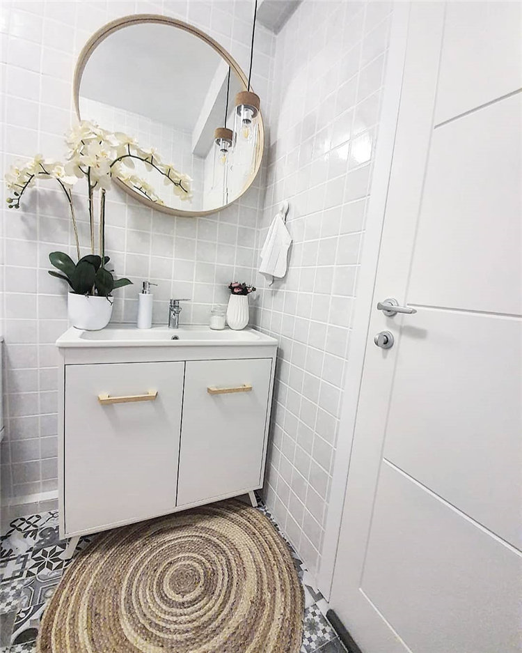 To give you some small bathroom ideas, we have found 30 small and fashion bathroom ideas for 2021. If you want to bathroom which are suitable for you house, you can browse our website from time to time. #smallbathroomideas #bathroomdecor #bathroomremodel #bathroomideas
