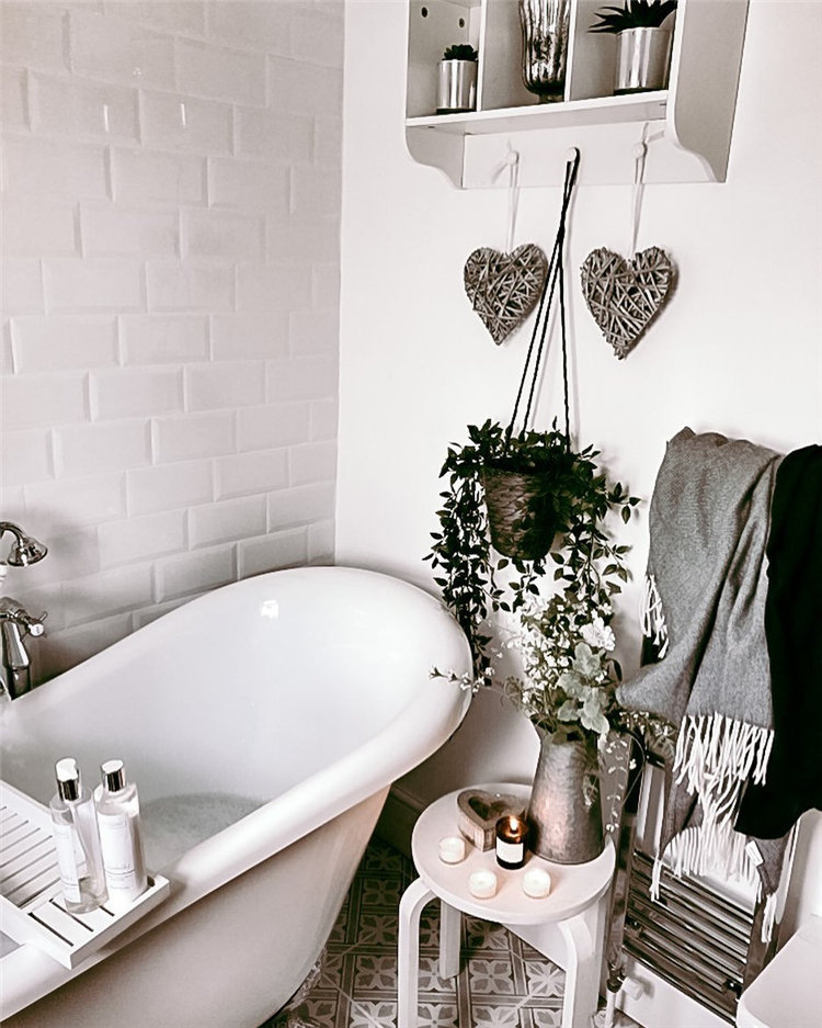 To give you some small bathroom ideas, we have found 30 small and fashion bathroom ideas for 2021. If you want to bathroom which are suitable for you house, you can browse our website from time to time. #smallbathroomideas #bathroomdecor #bathroomremodel #bathroomideas