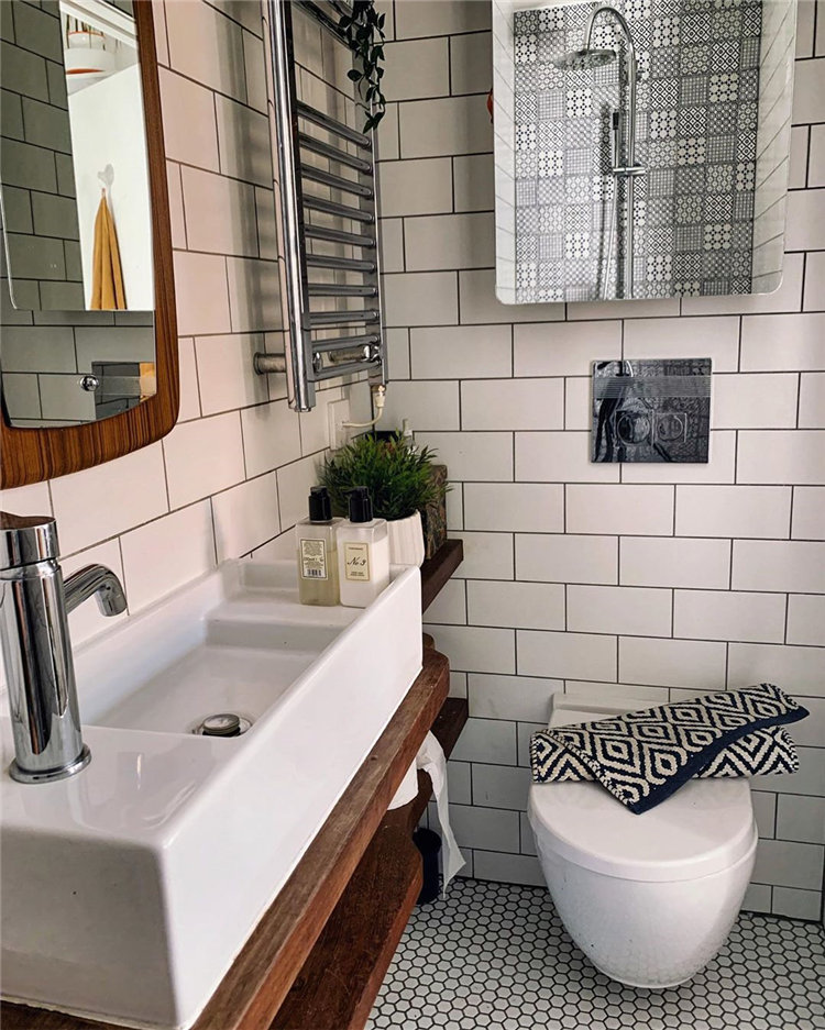 To give you some small bathroom ideas, we have found 30 small and fashion bathroom ideas for 2021. If you want to bathroom which are suitable for you house, you can browse our website from time to time. #smallbathroomideas #bathroomdecor #bathroomremodel #bathroomideas