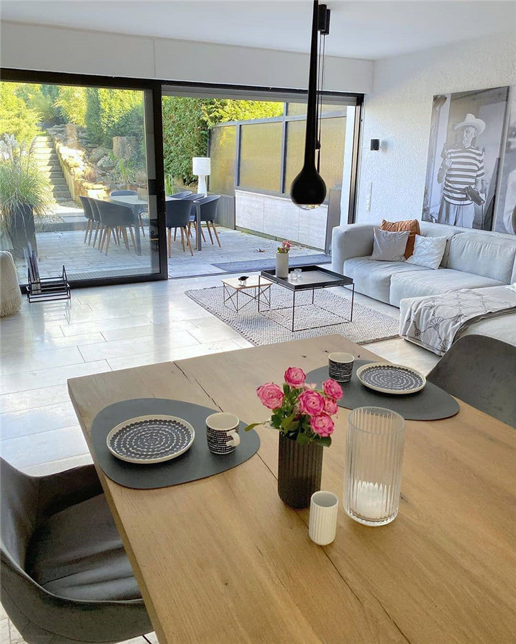 Cozy small living room decor ideas, include modern, rustic, and traditional and more. If you want to decor living, you can browse our website from time to time. #livingroomdecor #livingroomideas #livingroomdesigns
