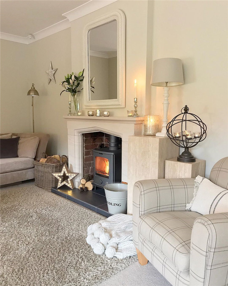 Cozy small living room decor ideas, include modern, rustic, and traditional and more. If you want to decor living, you can browse our website from time to time. #livingroomdecor #livingroomideas #livingroomdesigns