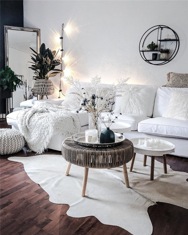 Cozy small living room decor ideas, include modern, rustic, and traditional and more. If you want to decor living, you can browse our website from time to time. #livingroomdecor #livingroomideas #livingroomdesigns