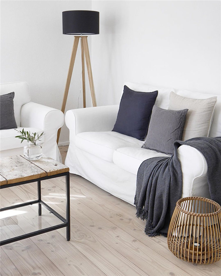 Cozy small living room decor ideas, include modern, rustic, and traditional and more. If you want to decor living, you can browse our website from time to time. #livingroomdecor #livingroomideas #livingroomdesigns