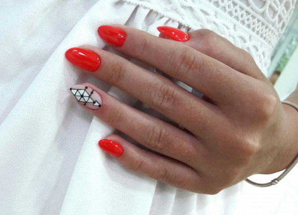 Stylish Nail Designs and Ideas For Spring 2021