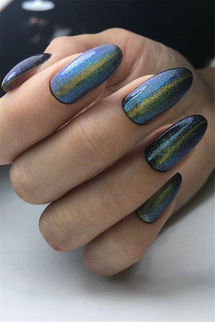 Geometric Nail Art Ideas; Geometric Manicures; geometric nails; nails designs; nails art; geometric aesthetic; nails polish;