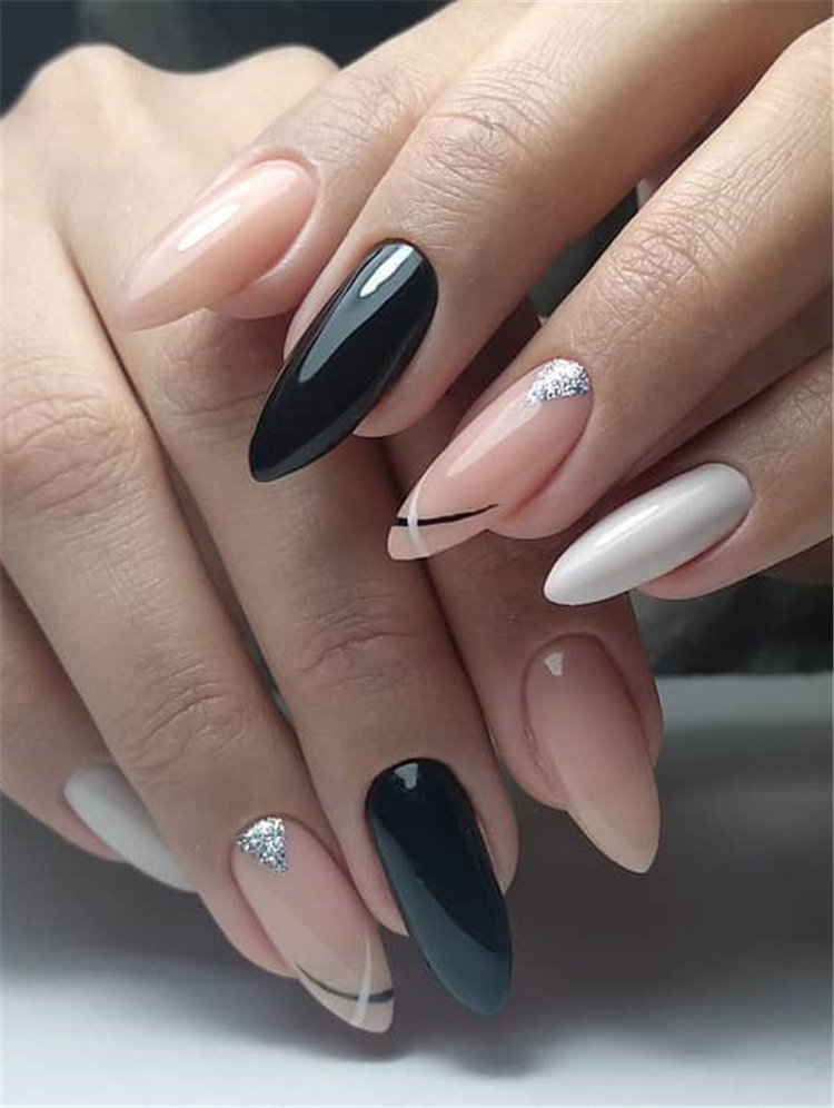 Geometric Nail Art Ideas; Geometric Manicures; geometric nails; nails designs; nails art; geometric aesthetic; nails polish;