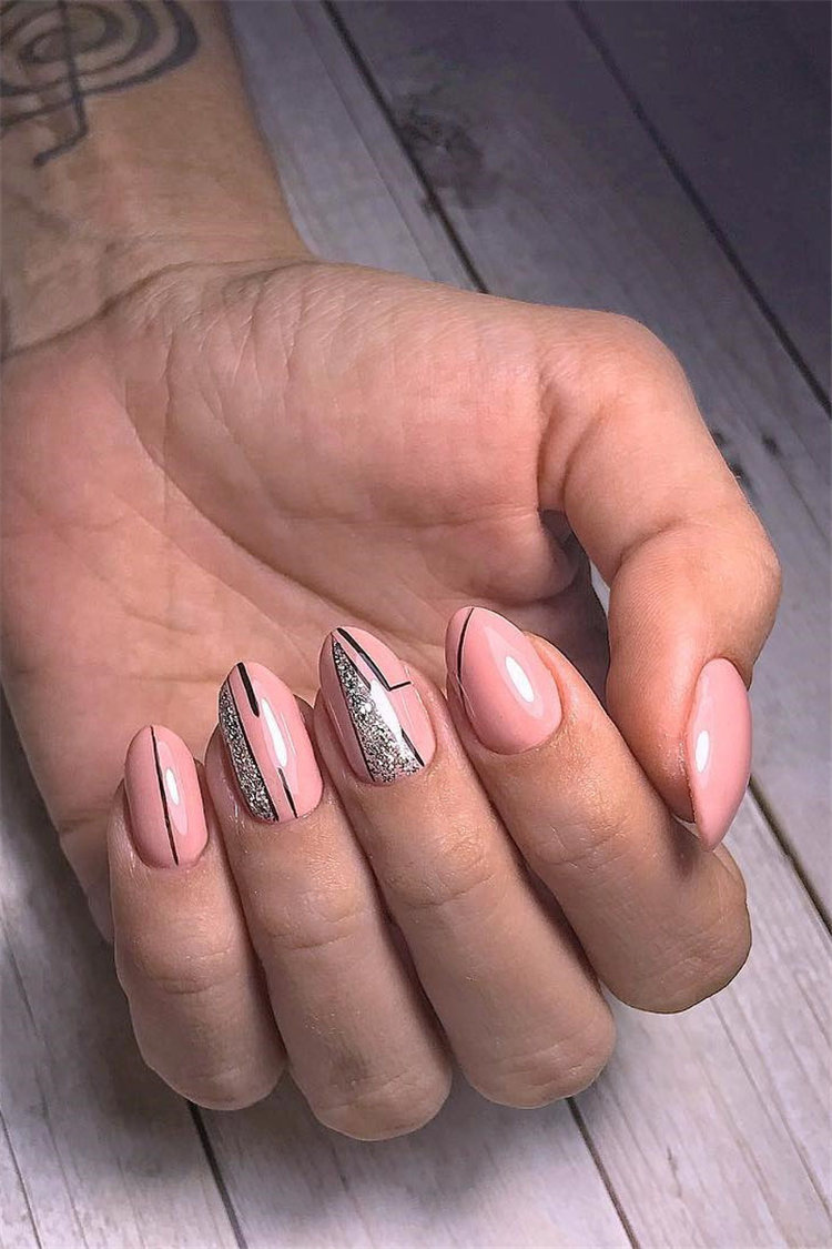 Geometric Nail Art Ideas; Geometric Manicures; geometric nails; nails designs; nails art; geometric aesthetic; nails polish;