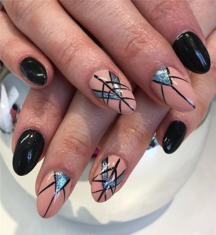 Geometric Nail Art Ideas; Geometric Manicures; geometric nails; nails designs; nails art; geometric aesthetic; nails polish;