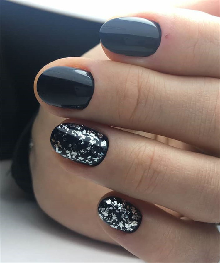 Geometric Nail Art Ideas; Geometric Manicures; geometric nails; nails designs; nails art; geometric aesthetic; nails polish;