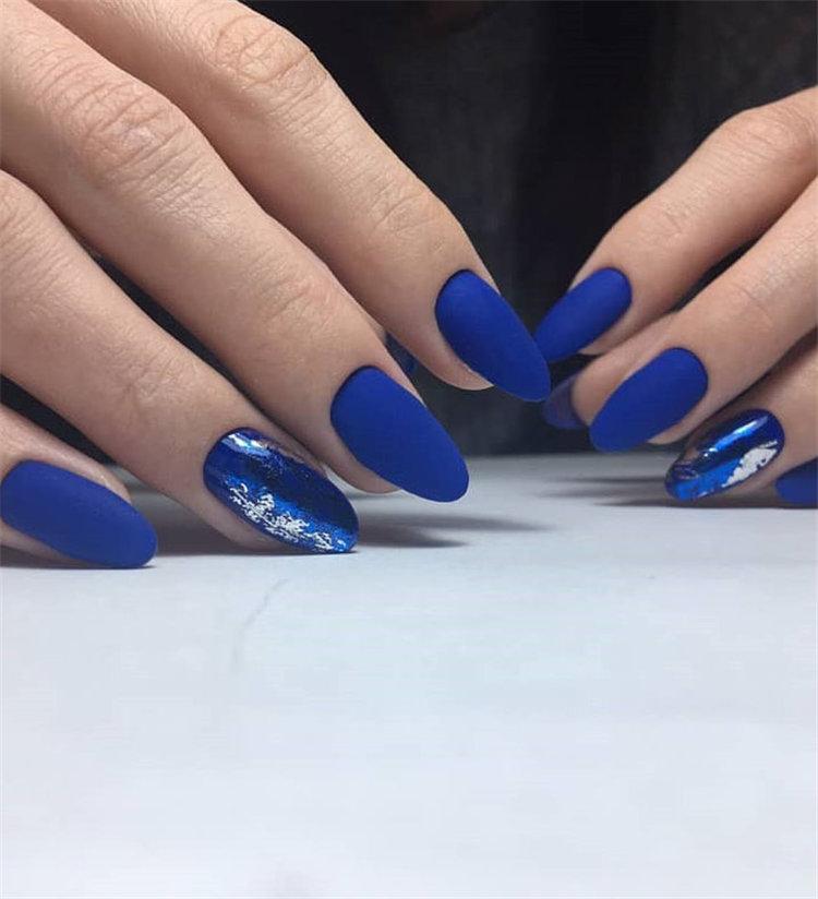 Geometric Nail Art Ideas; Geometric Manicures; geometric nails; nails designs; nails art; geometric aesthetic; nails polish;