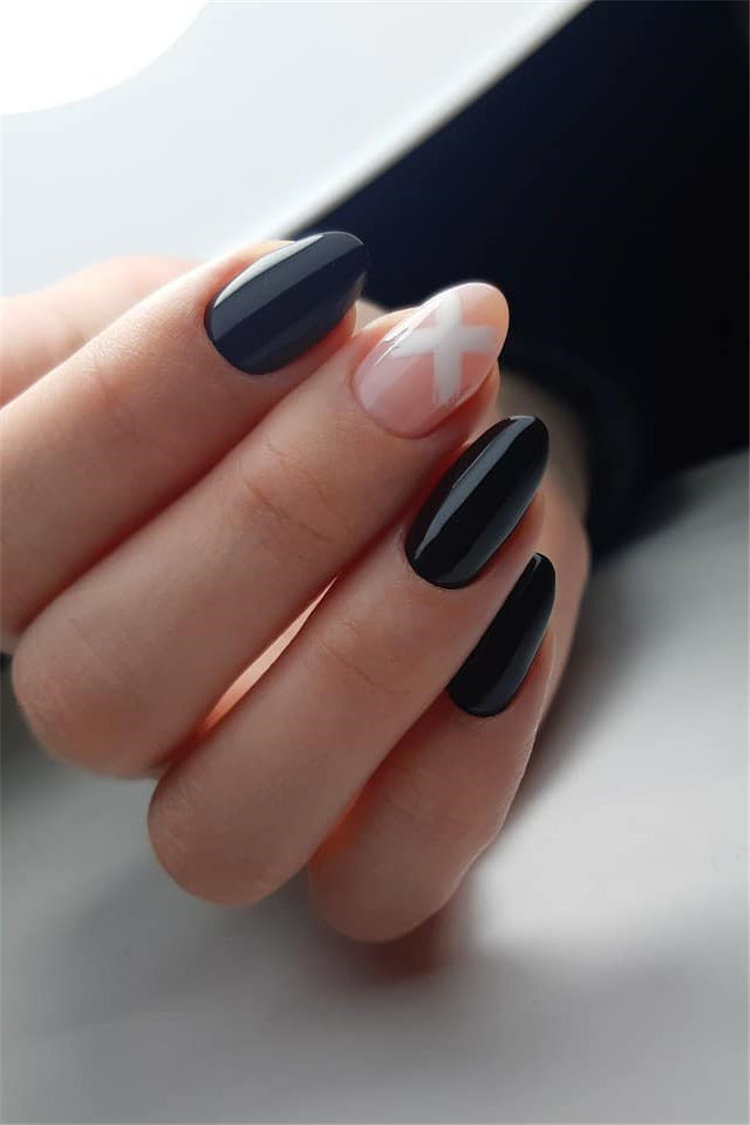 Geometric Nail Art Ideas; Geometric Manicures; geometric nails; nails designs; nails art; geometric aesthetic; nails polish;