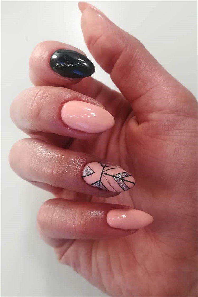 Geometric Nail Art Ideas; Geometric Manicures; geometric nails; nails designs; nails art; geometric aesthetic; nails polish;