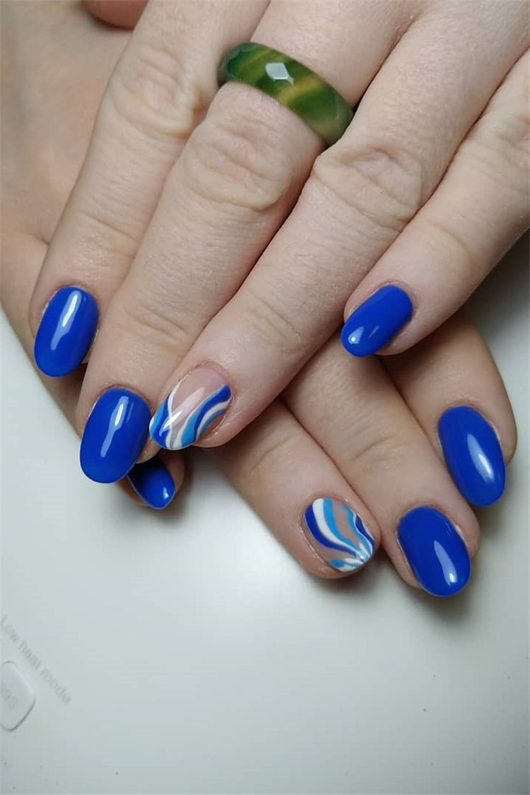 Geometric Nail Art Ideas; Geometric Manicures; geometric nails; nails designs; nails art; geometric aesthetic; nails polish;