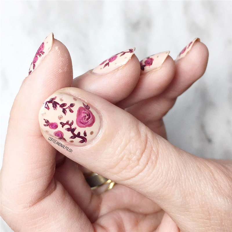 35 Spring Nail Design Trends and Colors. We have gathered the best spring nails ideas including beautiful flower,  greens, pinks, yellow and so on. You can try with the spring nails designs. #NailArt #springnails