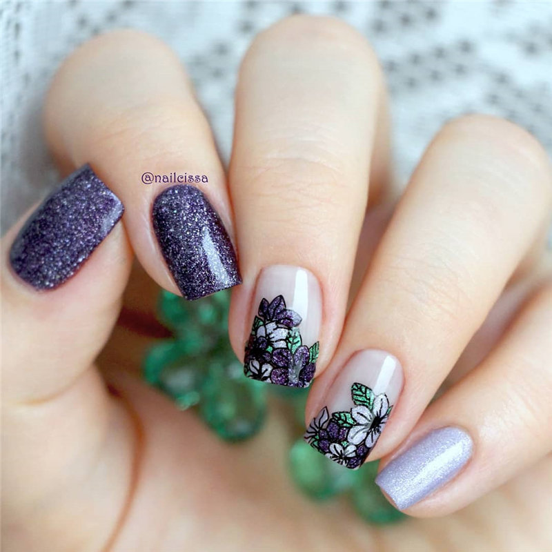 35 Spring Nail Design Trends and Colors. We have gathered the best spring nails ideas including beautiful flower,  greens, pinks, yellow and so on. You can try with the spring nails designs. #NailArt #springnails