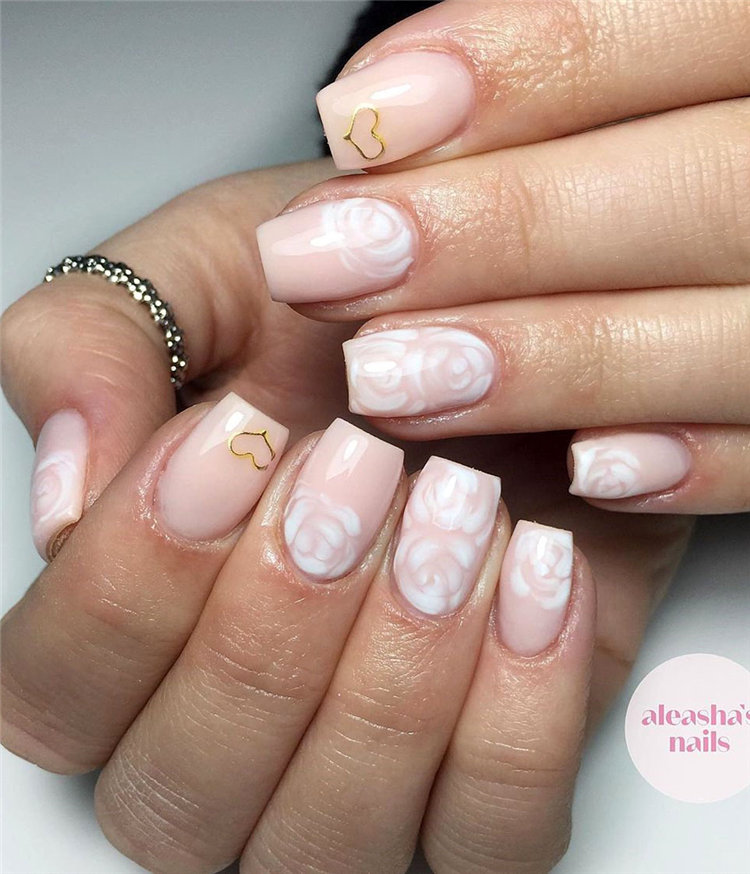 To give you some nail art inspiration, we have found 42 simple spring nail ideas. There is a mix of designs featured from flowers nails to french nails. So, take a look and find a beautiful pring nail design. #springnails #naildesigns #nails