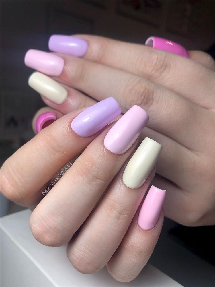 To give you some nail art inspiration, we have found 42 simple spring nail ideas. There is a mix of designs featured from flowers nails to french nails. So, take a look and find a beautiful pring nail design. #springnails #naildesigns #nails