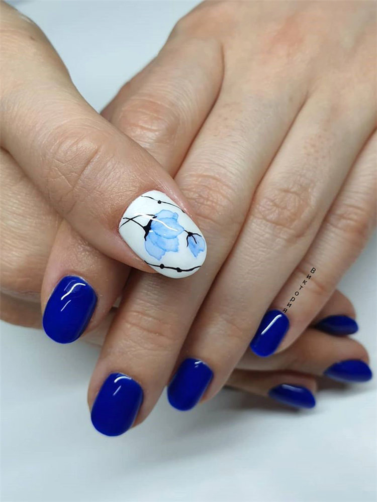 To give you some nail art inspiration, we have found 42 simple spring nail ideas. There is a mix of designs featured from flowers nails to french nails. So, take a look and find a beautiful pring nail design. #springnails #naildesigns #nails