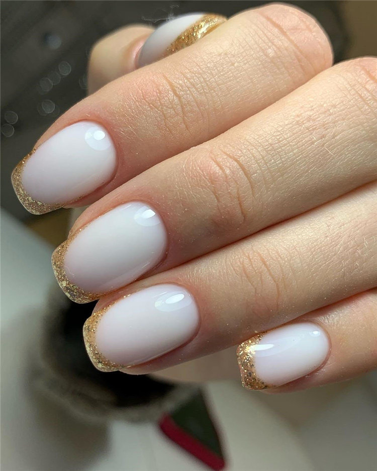 Nails 2021 trends, to give you some nail ideas, we have found 50 simple and classy nails design for women. If you want to wear a new nail shape or color, you can browse our website from time to time. #naildesigns#nailsspring #nailideas