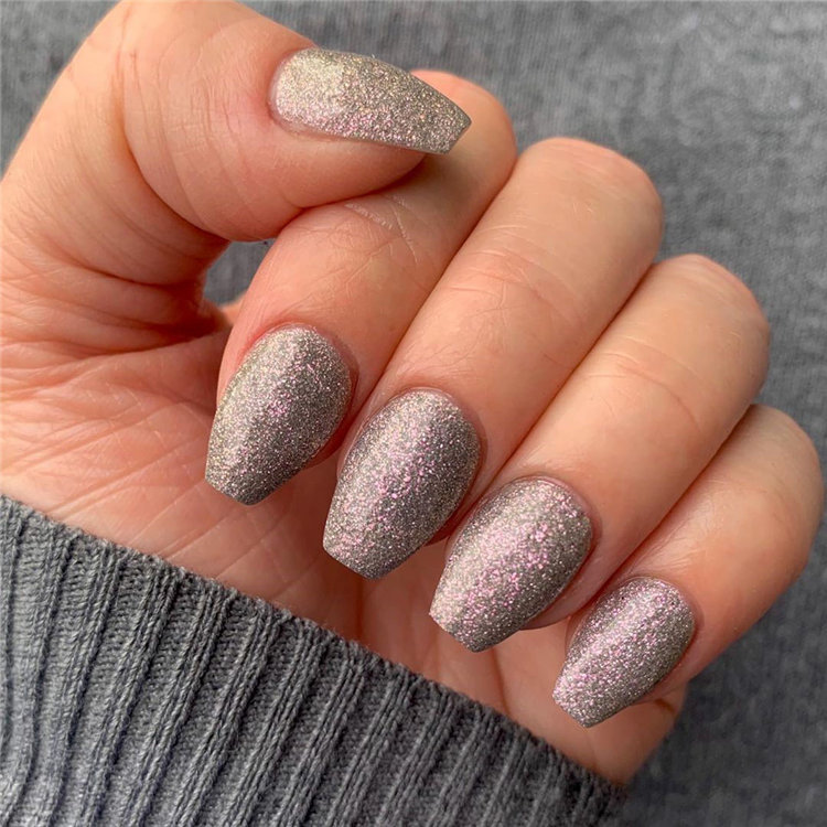 Nails 2021 trends, to give you some nail ideas, we have found 50 simple and classy nails design for women. If you want to wear a new nail shape or color, you can browse our website from time to time. #naildesigns#nailsspring #nailideas