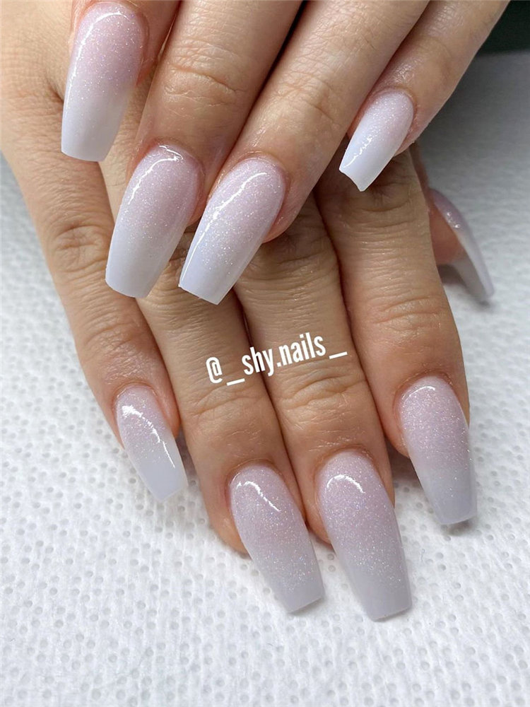 Nails 2021 trends, to give you some nail ideas, we have found 50 simple and classy nails design for women. If you want to wear a new nail shape or color, you can browse our website from time to time. #naildesigns#nailsspring #nailideas