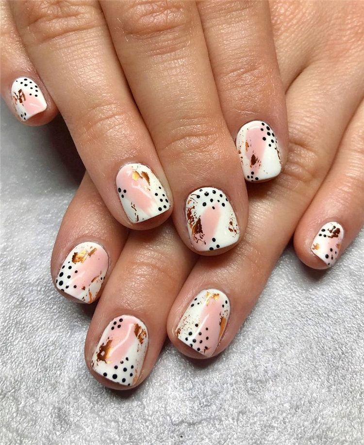 Nails 2021 trends, to give you some nail ideas, we have found 50 simple and classy nails design for women. If you want to wear a new nail shape or color, you can browse our website from time to time. #naildesigns#nailsspring #nailideas