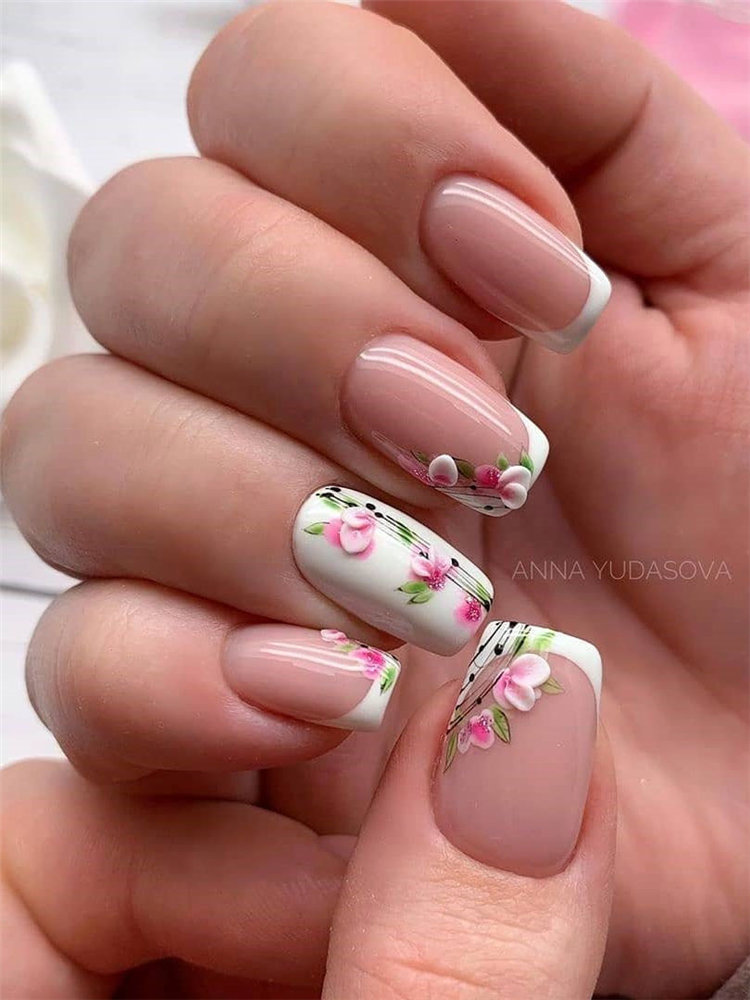 Nails 2021 trends, to give you some nail ideas, we have found 50 simple and classy nails design for women. If you want to wear a new nail shape or color, you can browse our website from time to time. #naildesigns#nailsspring #nailideas