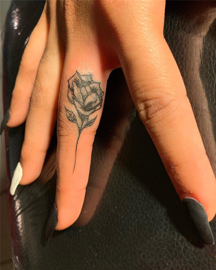 Trendy Finger Tattoo Designs Inspirations 2021, #FingerTattoos, #TattooDesigns