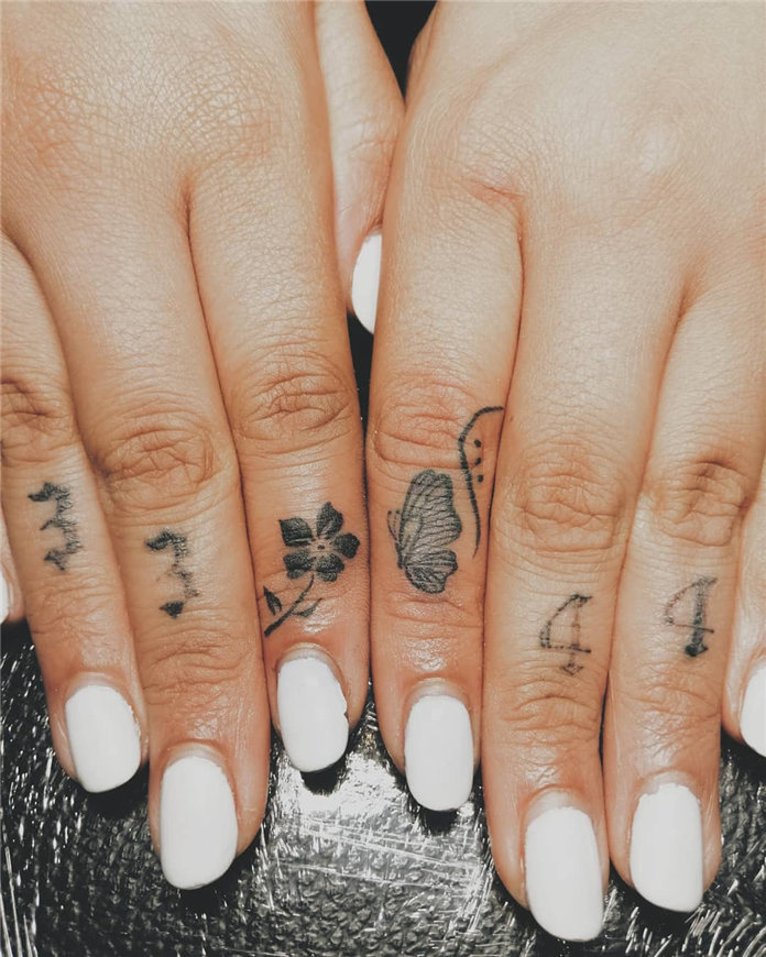 Trendy Finger Tattoo Designs Inspirations 2021, #FingerTattoos, #TattooDesigns