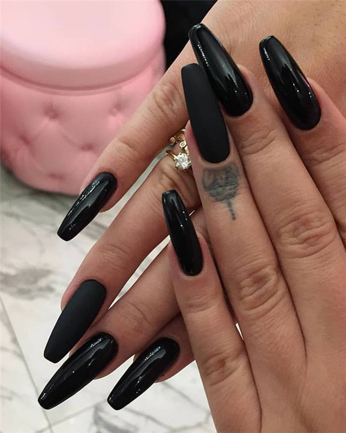 Trendy Finger Tattoo Designs Inspirations 2021, #FingerTattoos, #TattooDesigns