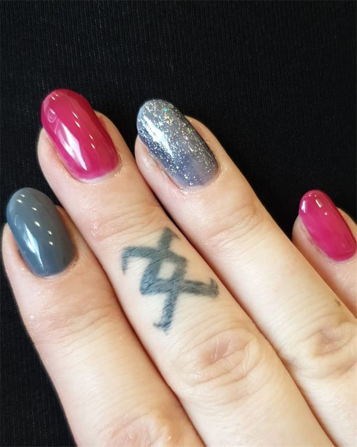 Trendy Finger Tattoo Designs Inspirations 2021, #FingerTattoos, #TattooDesigns