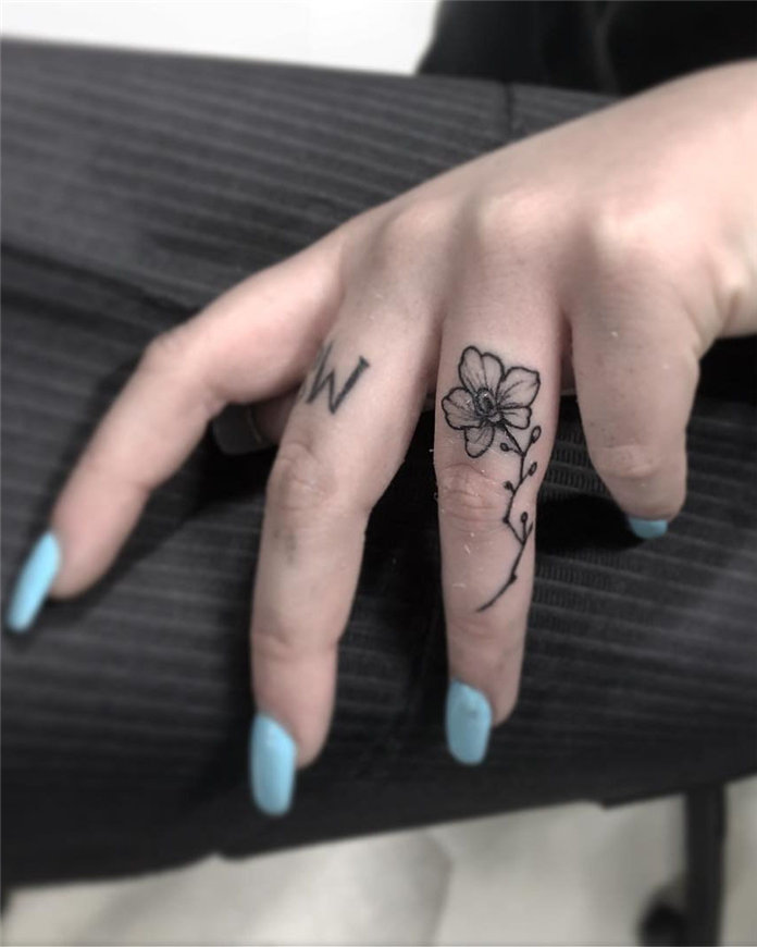 Trendy Finger Tattoo Designs Inspirations 2021, #FingerTattoos, #TattooDesigns