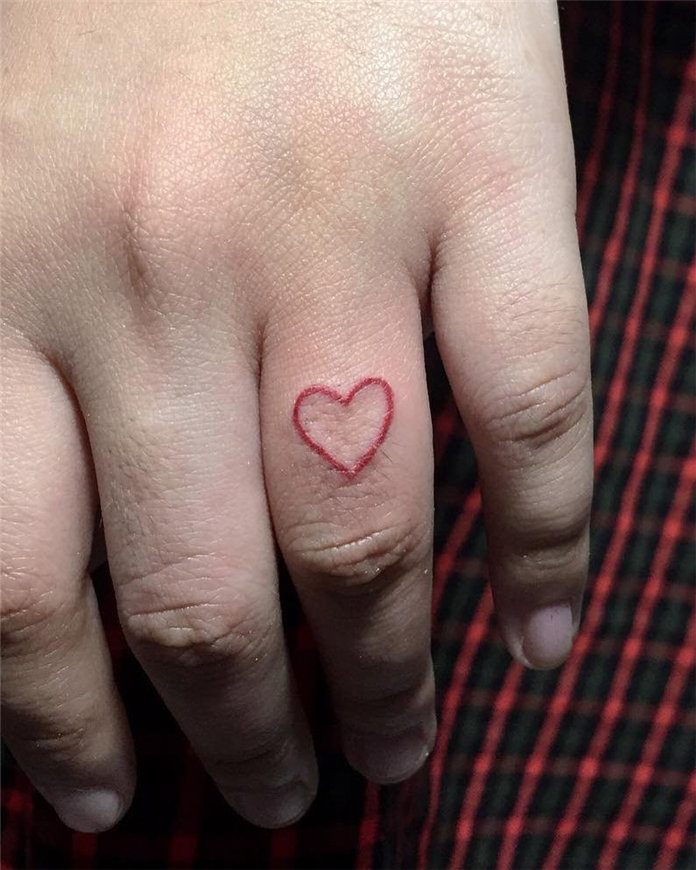 Trendy Finger Tattoo Designs Inspirations 2021, #FingerTattoos, #TattooDesigns