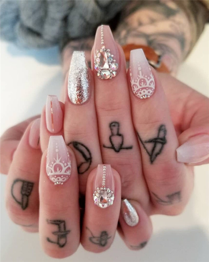 Trendy Finger Tattoo Designs Inspirations 2021, #FingerTattoos, #TattooDesigns