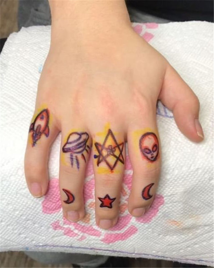 Trendy Finger Tattoo Designs Inspirations 2021, #FingerTattoos, #TattooDesigns