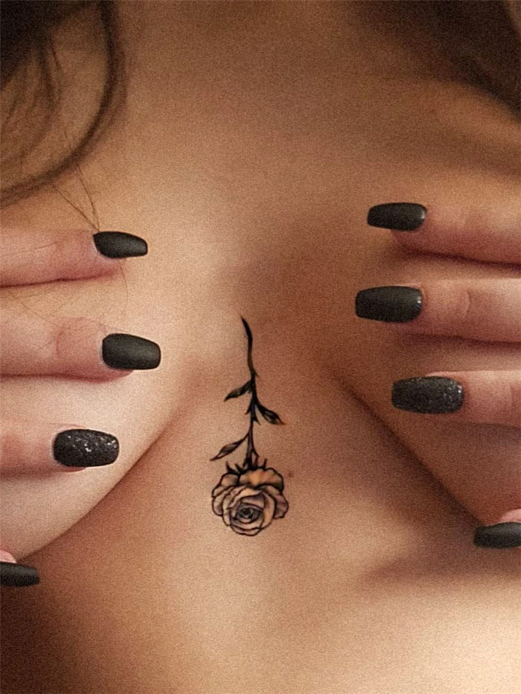 To give you some rose tattoos inspiration, we have found 30 simple and small rose tattoo ideas for women. If you are looking for tiny tattoos which are suitable for you, you can browse our website from time to time. #rosetattoos #smalltattoos #womentattoos #tinytattoos