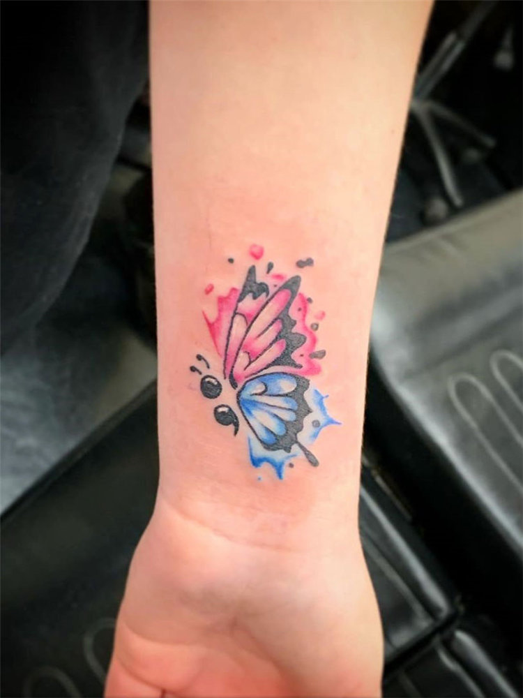 Watercolor tattoo ideas for women, include flower tattoo, butterfly tattoos, and lavender tattoo design and more. If you want to try watercolor tattoos, you can browse our website from time to time. #watercolortattoo #tattooideas #tattoodesigns