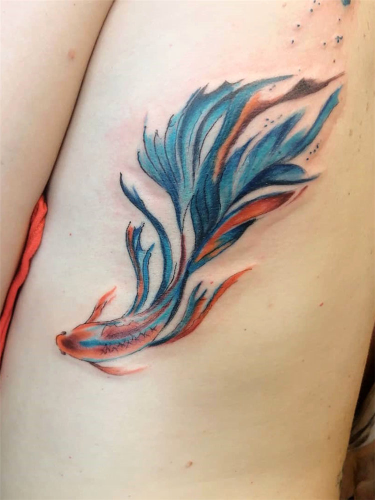Watercolor tattoo ideas for women, include flower tattoo, butterfly tattoos, and lavender tattoo design and more. If you want to try watercolor tattoos, you can browse our website from time to time. #watercolortattoo #tattooideas #tattoodesigns