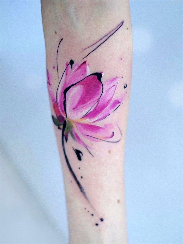 Watercolor tattoo ideas for women, include flower tattoo, butterfly tattoos, and lavender tattoo design and more. If you want to try watercolor tattoos, you can browse our website from time to time. #watercolortattoo #tattooideas #tattoodesigns