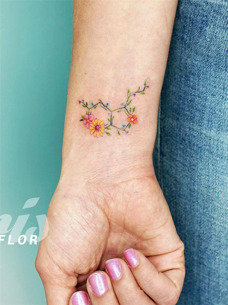 Watercolor tattoo ideas for women, include flower tattoo, butterfly tattoos, and lavender tattoo design and more. If you want to try watercolor tattoos, you can browse our website from time to time. #watercolortattoo #tattooideas #tattoodesigns